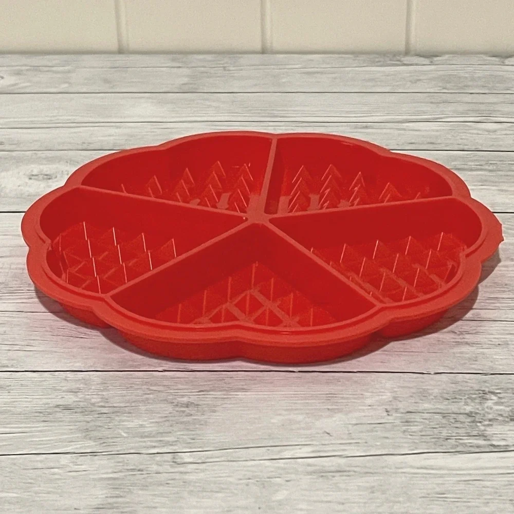 Red Silicone Heart Waffle Mold 5 Cavity Round Scalloped Baking Pan 7 Inch